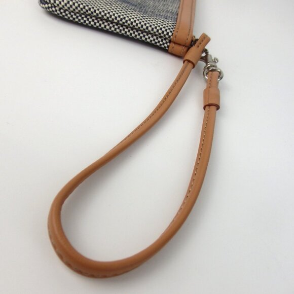 Authentic BURBERRY Pouch leather [Used] - Picture 5 of 11